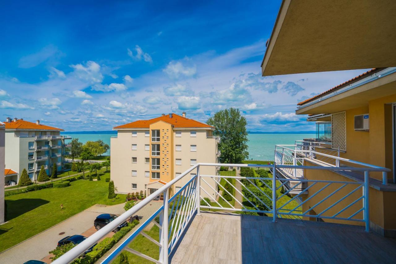 Myflat Golden Coast Panorama Apartment Шиофок Экстерьер фото