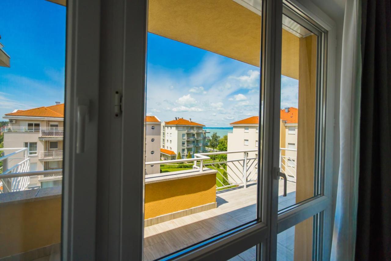 Myflat Golden Coast Panorama Apartment Шиофок Экстерьер фото