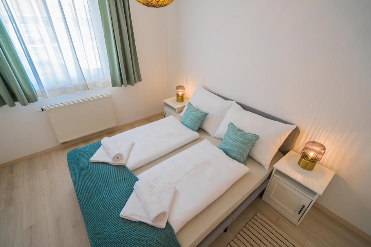 Myflat Golden Coast Panorama Apartment Шиофок Экстерьер фото