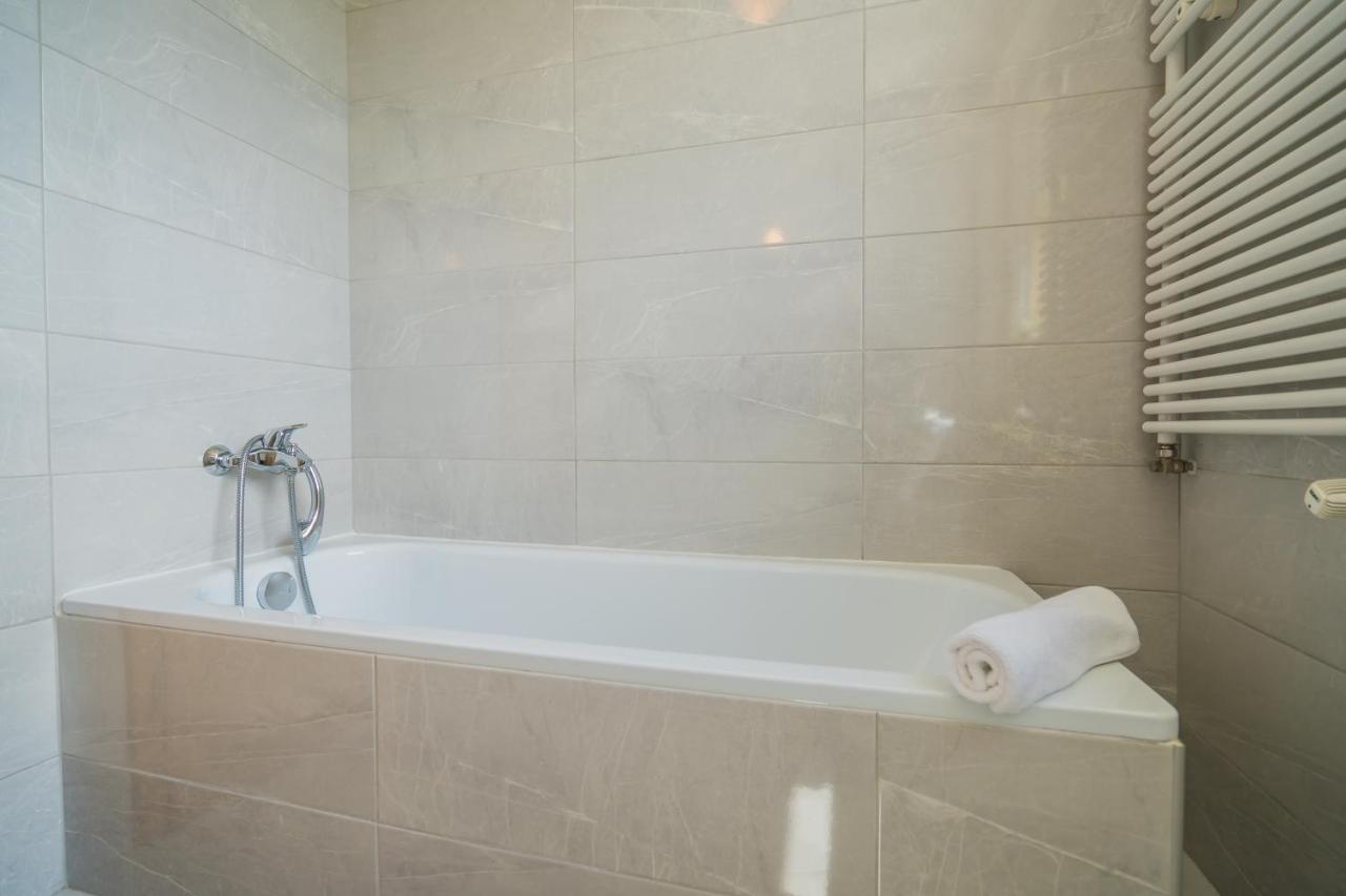 Myflat Golden Coast Panorama Apartment Шиофок Экстерьер фото
